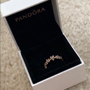 Pandora rose gold daisy ring